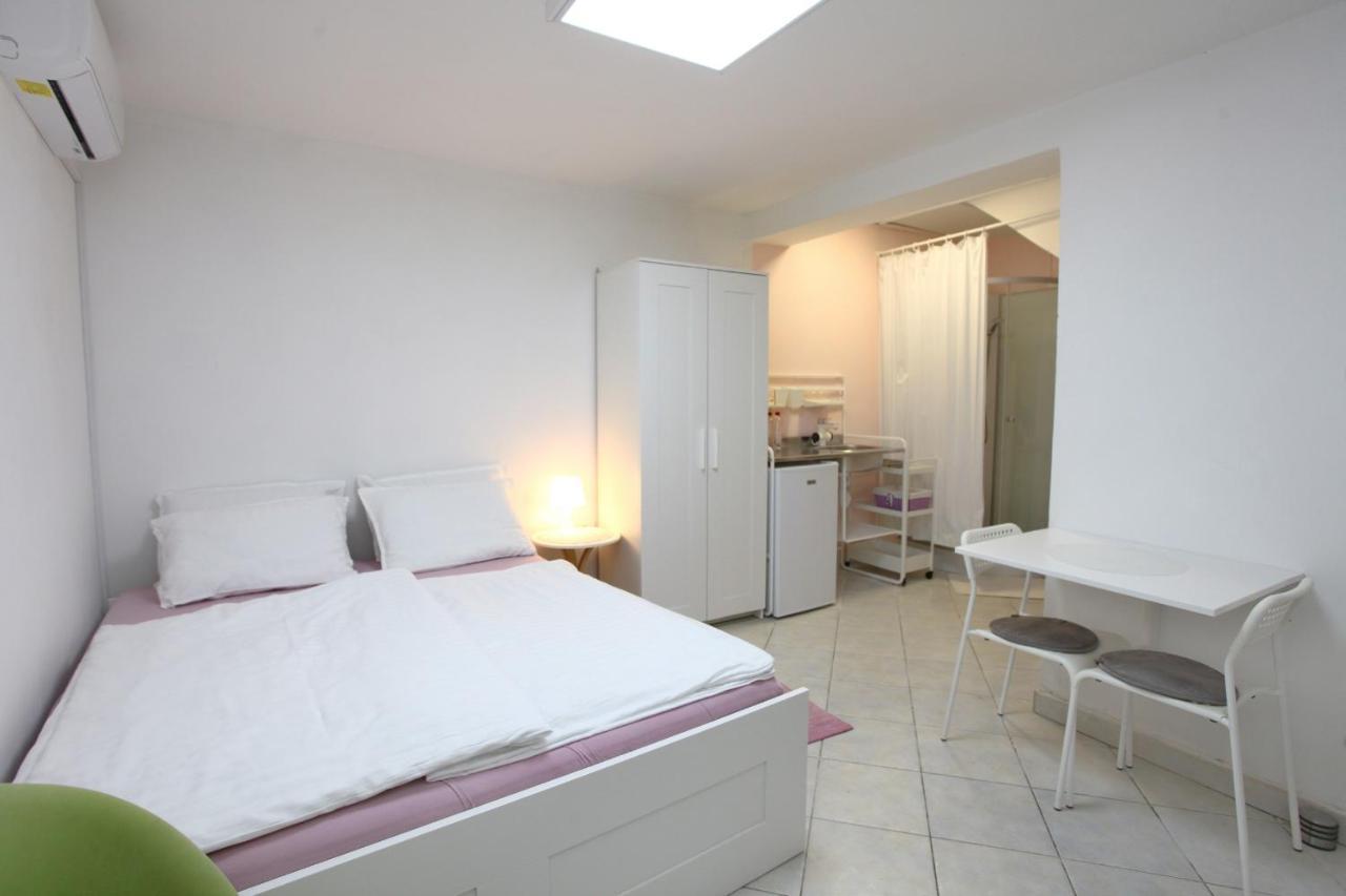 קופר City Room Apartment Date מראה חיצוני תמונה